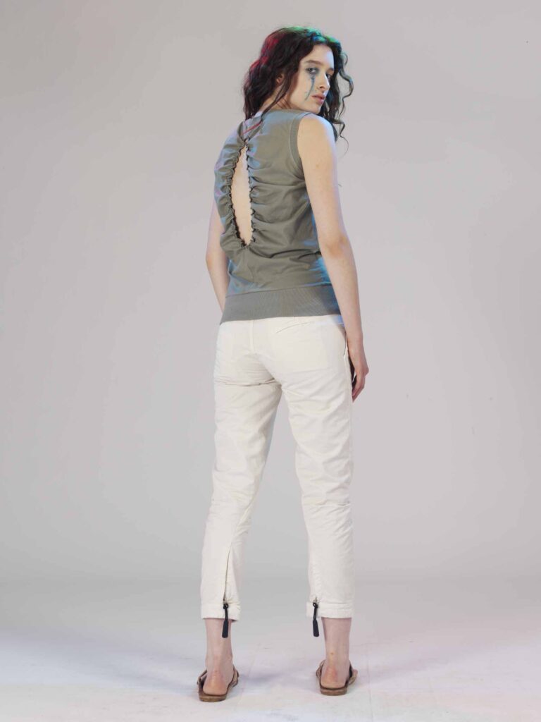 About Blu Men and Women Spring / Summer 2008 lookbook, look 5 of 49 — denim, jersey and casualwear menswear and womenswear designed by Leonardo Del Paggio