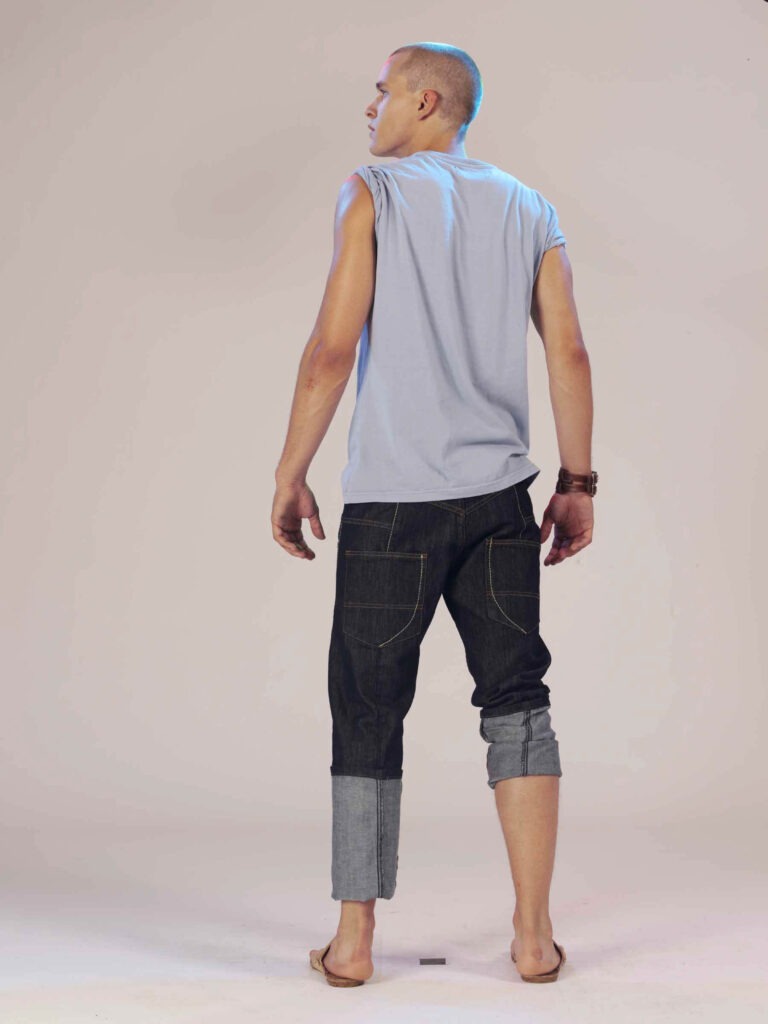 About Blu Men and Women Spring / Summer 2008 lookbook, look 16 of 49 — denim, jersey and casualwear menswear and womenswear designed by Leonardo Del Paggio