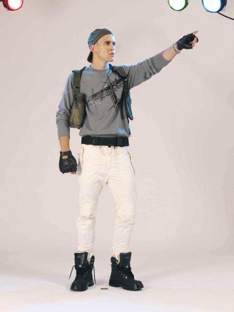 About Blu Men and Women Spring / Summer 2008 lookbook, look 29 of 49 — denim, jersey and casualwear menswear and womenswear designed by Leonardo Del Paggio